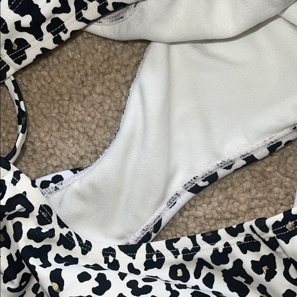 Xhilaration cheetah/leopard one piece swimsuit - Picture 8 of 12